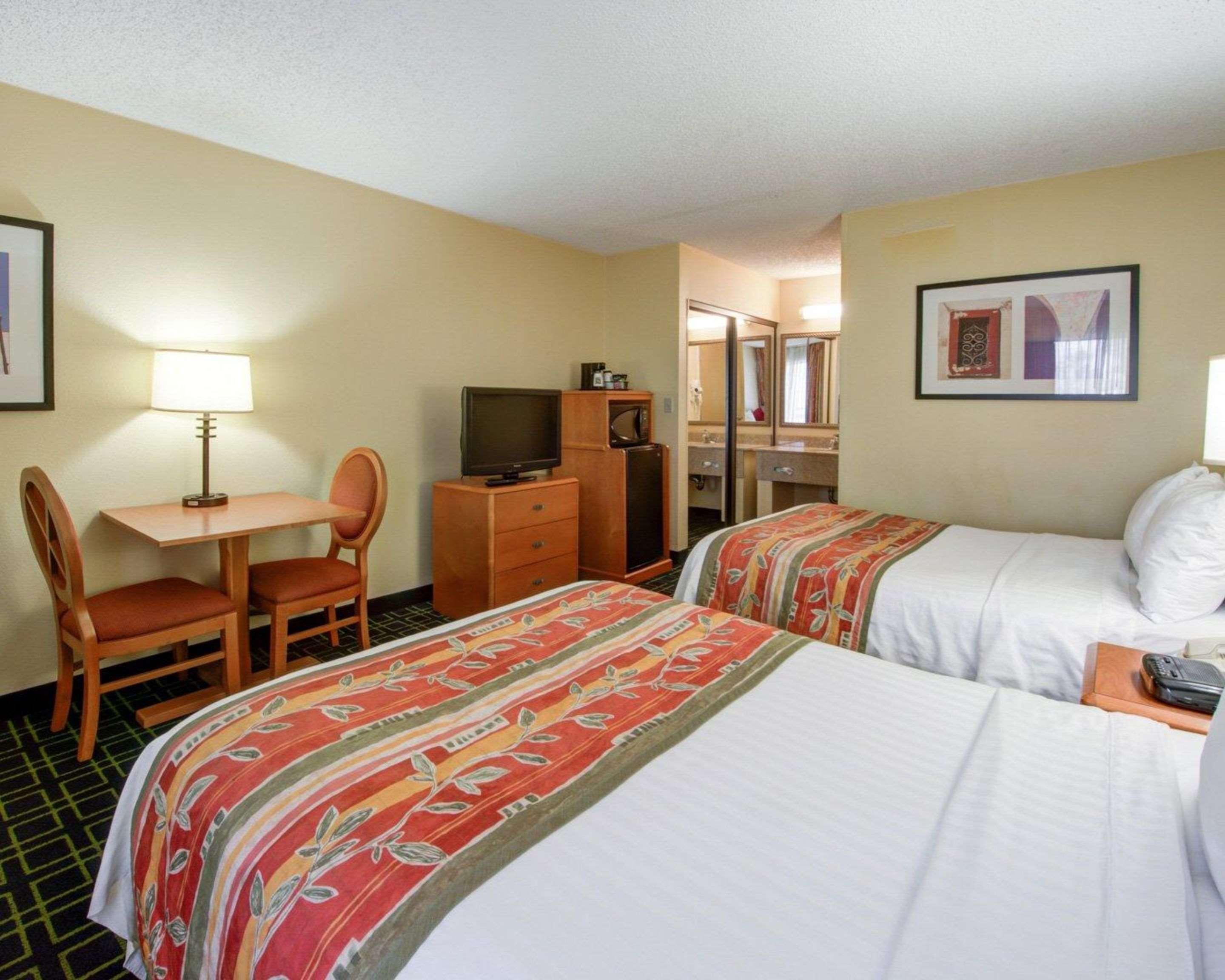 Quality Inn Placentia Anaheim Fullerton Екстериор снимка